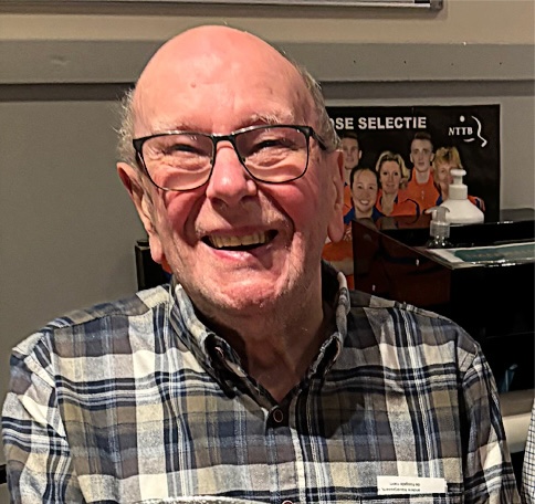 Wisselbeker naar 91-jarige Piet van Sintmaartensdijk